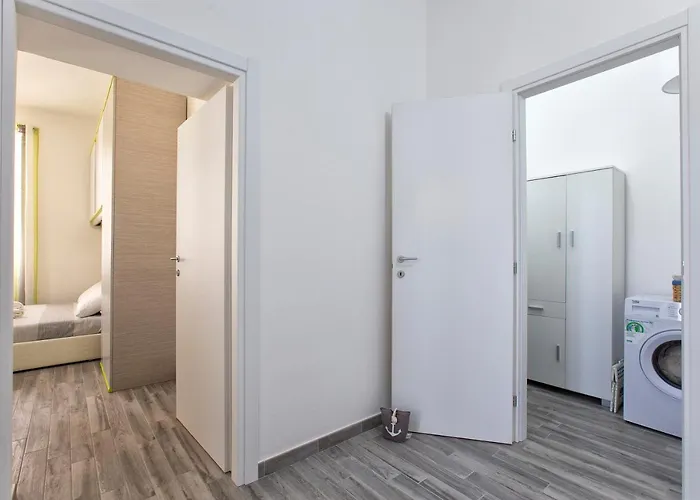 La Casa Nostra Al Centro